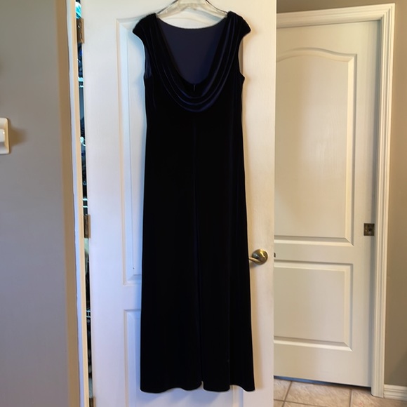 R.L. Nites by Caliendo evening gown - Picture 4 of 5